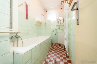 4-izbový rodinný dom s veľkým pozemkom a garážou – Borský Mi - 8