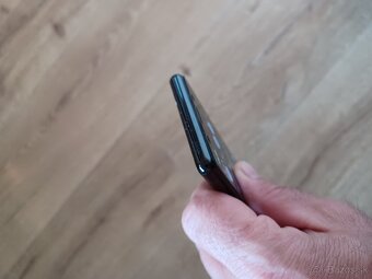 Predám krásný a plne funkčný Sony Xperia 10 IV - 8