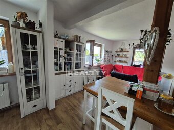 Vidiecky rodinný dom - Vršatské Podhradie - 8