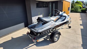 Vodný skúter Sea-Doo RXT 255 - 8