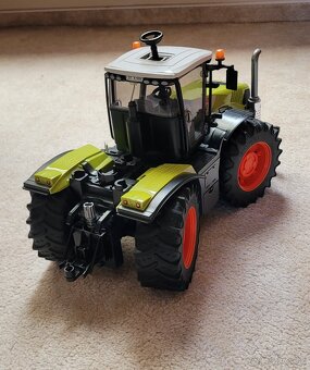 Bruder traktor Claas Xerion 5000 - 8