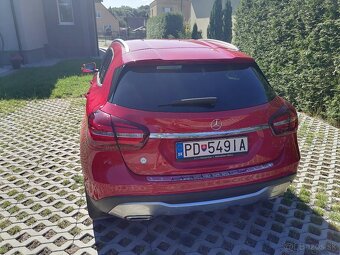 Mercedes GLA - 8