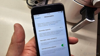 Apple iPhone 7 black 32GB - nová batéria - 8