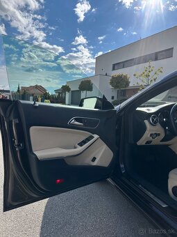 Mercedes Benz CLA 180 - 8
