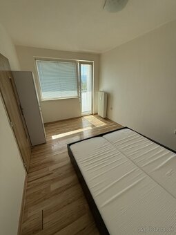 prenajom 2 izbovy byt Bjornsona s balkonom BEZ PROVIZIE - 8