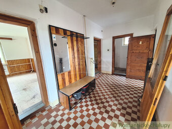 Priestranný dom na Liptove, ktorý má výhľad z izby na Kriv - 8