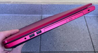 Dell Inspiron / AMD A8-7410 / 8GB RAM / 256GB SSD / 17.3" - 8