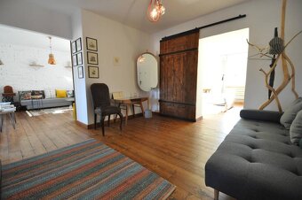 Jedinečný a priestranný 3-izbový byt s tehlovou atmosférou 9 - 8