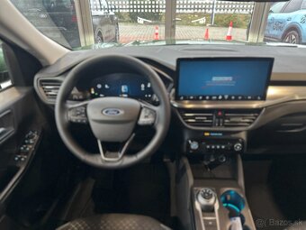 Ford Kuga 2.5 Duratec HEV 190k Titanium eCVT - 8