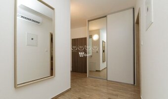 Krásny byt s terasou v centre na  prenájom - 8