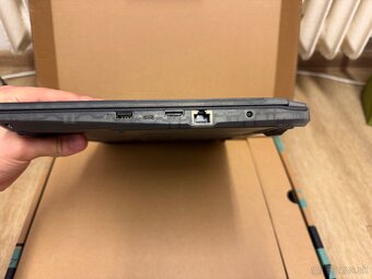 MSI Cyborg 15 - 8