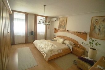 Na predaj nadštandardný rodinný dom v meste Senica - 8
