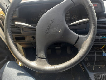 predam toyota camry 2 td 1990 - 8