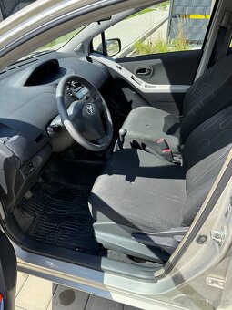 Toyota Yaris 1.0 VVT 2010 - 8