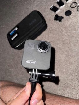 GoPro 360 - 8