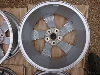 Škoda Nivalis R17 5x112 - 8