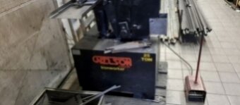 25 t Nelson hydraulický stroj kombinovaný použitý - 8