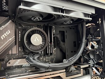 Ryzen 9 7900X\32GB\RX 7800XT\SSD\1000W Zdroj - 8