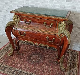 Staroẓ̌itný nábytok - 8