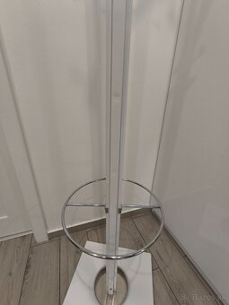 Stojanový vešiak - 8