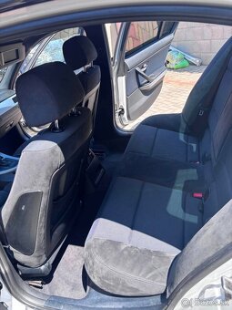 🚗 Predám BMW rad 3 Sedan (E90) 320d LCI M-Packet - 8
