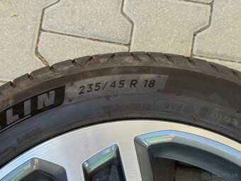 Originál Audi letná sada 235/45 R18 - 8