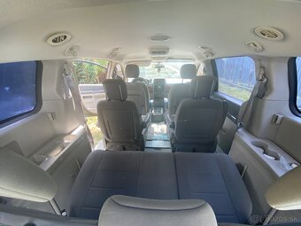 Chrysler Voyager 2009 - 8