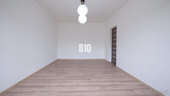 2 izbový byt v CENTRE- kompletná rekonštrukcia - 8