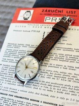 Československé mechanické vintage retro hodinky PRIM Dátum - 8