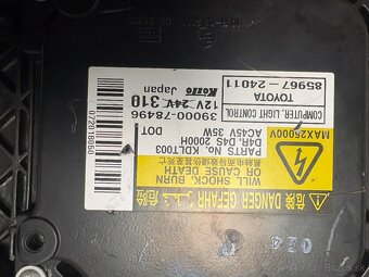 Predné svetlá Toyota Avensis kombi - 8