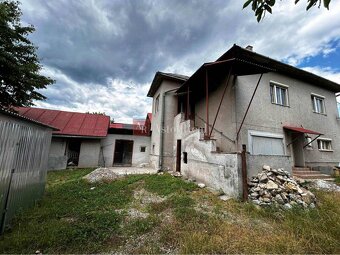 Dvojpodlažný Rodinný Dom na pozemku 786 m2 - Chyžné - 8