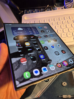 Samsung Galaxy Z Fold 6 - 8