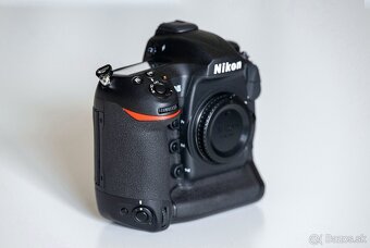 NIKON D5 + bohaté příslušenství - 8