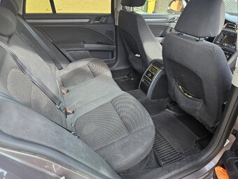Škoda Superb II Combi 1.6 Tdi 77Kw GREENLINE - 8