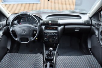 Opel Astra 1.4 GL, SR. kúpené, 76626 km - 8
