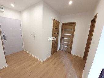 Terasa - ul. Slobody, 3 izbový byt 65 m2 + loggia. - 8