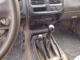 Nissan Double Cab 4WD - 8