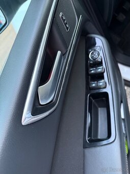 Predám vymením FORD S-MAX 2017 - 8