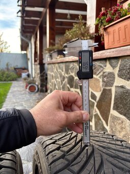 245/45R19 celoročné - 8