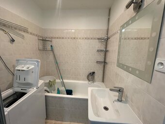 Trojizbový byt s balkónom na prenájom, Vráble - 8