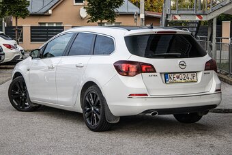 Opel Astra Sport Tourer ST 1.4 Turbo Dynamic - 8