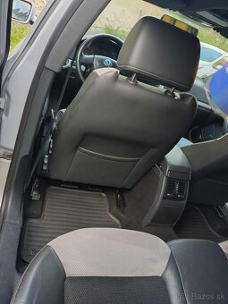 Škoda Octavia 2 facelift interiér RS ZACHOVALÝ nova stk a EK - 8