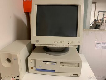 IBM NetVista Pentium 4 - 8
