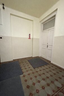 Exkluzívny 5-izbový meštiansky byt v centre Lučenca – 114 m² - 8