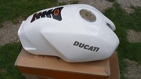 Ducati Moster 600 - 8