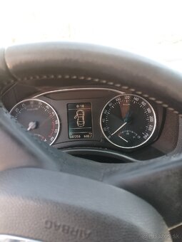 Predám škoda Octavia combi - 8