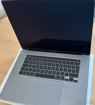 MacBook Pro 16" 2019 - 8
