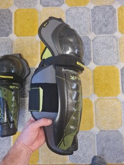 Hokejové holene CCM Tacks XF80 - v perfektnom stave - 8