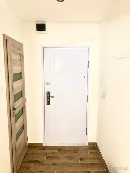 ‼️Krásna kompletne zariadená garsonka na prenájom v NZ‼️ - 8