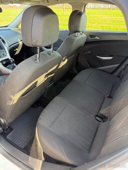 Opel Astra J 1.3 70kw - 8